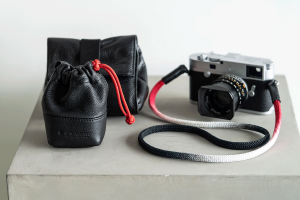 使いやすさとデザインを兼ね備えたポーチを展開する、アルティザン・アンド・アーティスト 株式会社の越境ECをNEOlogiがサポート